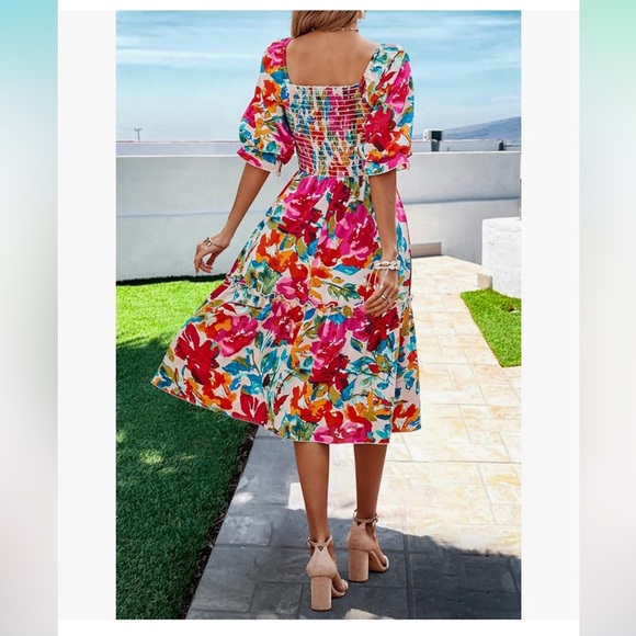 Pretty Garden floral dress - Picture 2 of 3